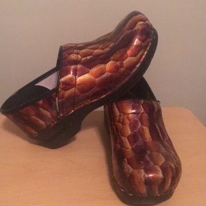 Dansko Tiger Eye Leather EUC